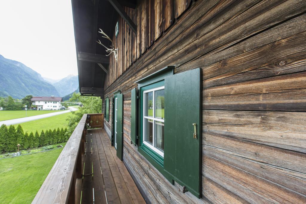 Forest Chalet, 15 Min To Salzburg Olt Town, And Most Beautiful Lakes, Secluded Location, 1,000 Sqm Garden, Mountainview, Panorama Sauna, Bath Whirlpool, Bbq&Bikes&Sunbeds For Free, Up To 10 P Golling an der Salzach Exterior photo