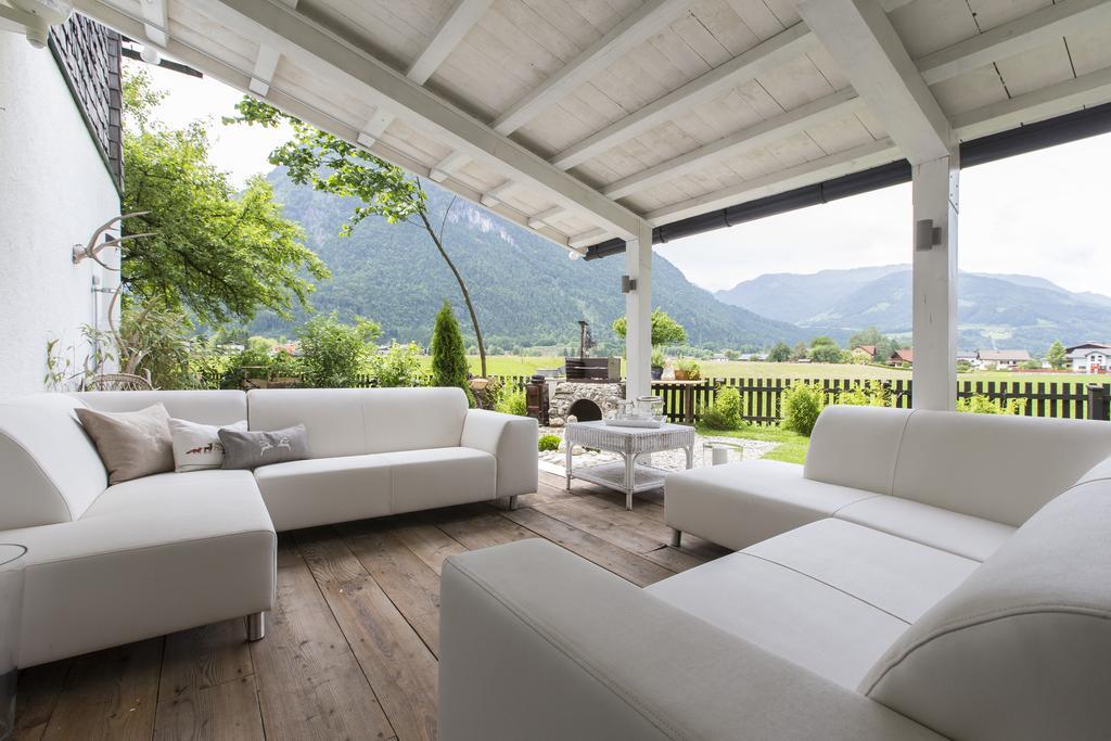 Forest Chalet, 15 Min To Salzburg Olt Town, And Most Beautiful Lakes, Secluded Location, 1,000 Sqm Garden, Mountainview, Panorama Sauna, Bath Whirlpool, Bbq&Bikes&Sunbeds For Free, Up To 10 P Golling an der Salzach Room photo