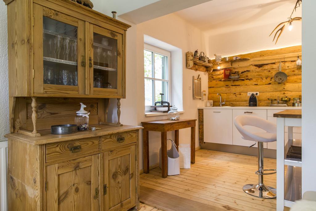 Forest Chalet, 15 Min To Salzburg Olt Town, And Most Beautiful Lakes, Secluded Location, 1,000 Sqm Garden, Mountainview, Panorama Sauna, Bath Whirlpool, Bbq&Bikes&Sunbeds For Free, Up To 10 P Golling an der Salzach Room photo